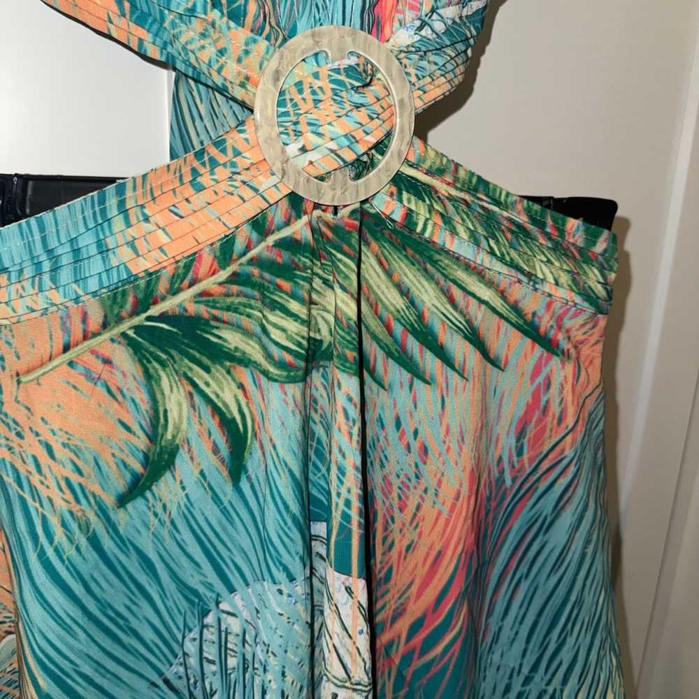 Colorful Maxi Dress with Open Back - Picture 5 of 7